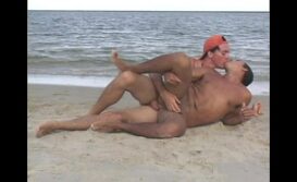 Boys safados transando na praia
